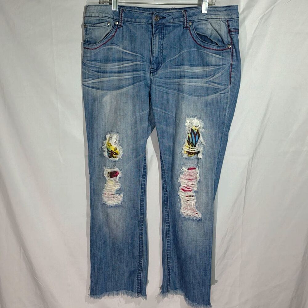 Paco Jeans Distressed Graphic Backing Straight Jeans Light Wash 17